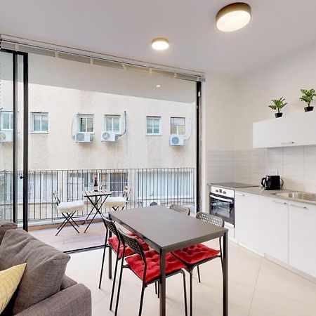 Comfortable Apartment With Balcony By Holyguest Tel Aviv Exterior photo